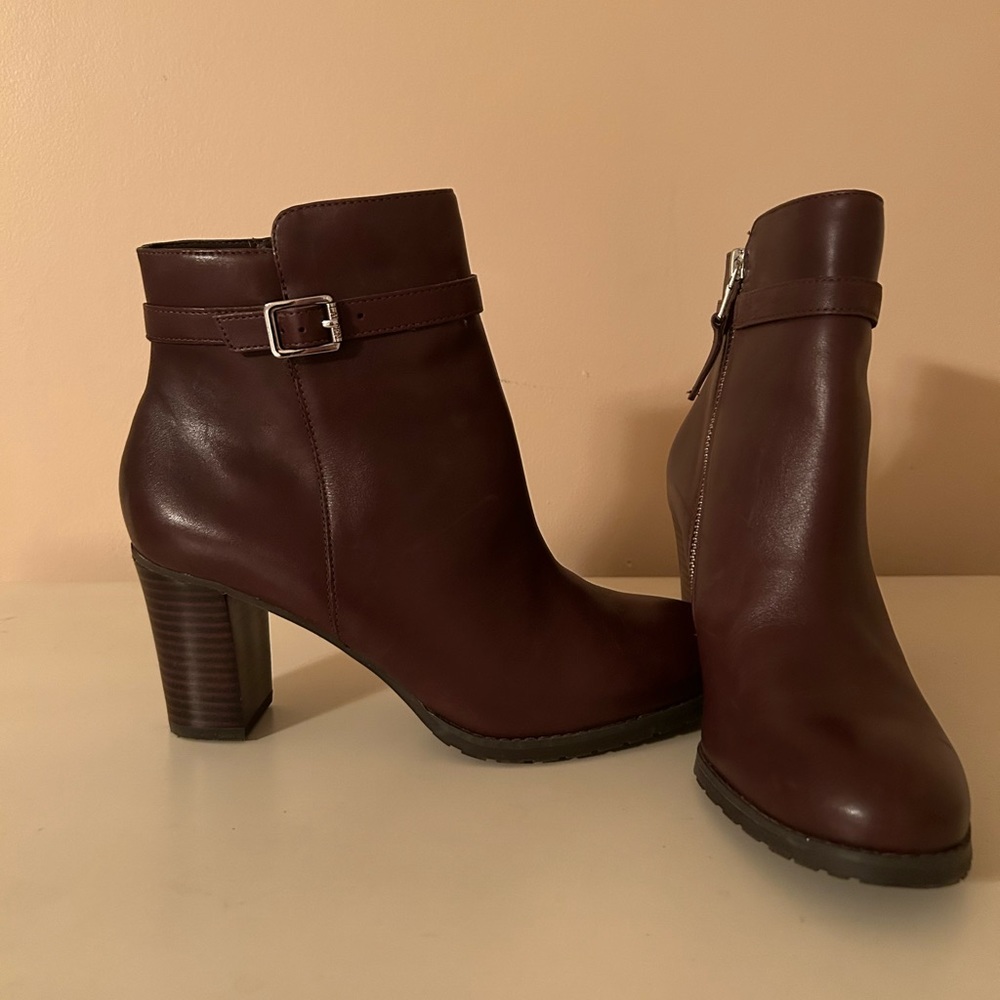 LAUREN RALPH LAUREN Booties